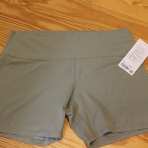 lululemon shorts NWT Super soft Size 20 Olive